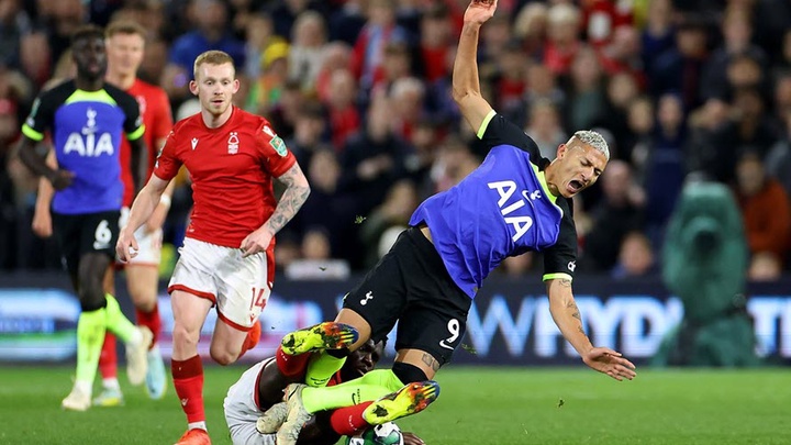 Soi Kèo tip bóng đá Nottingham - Tottenham