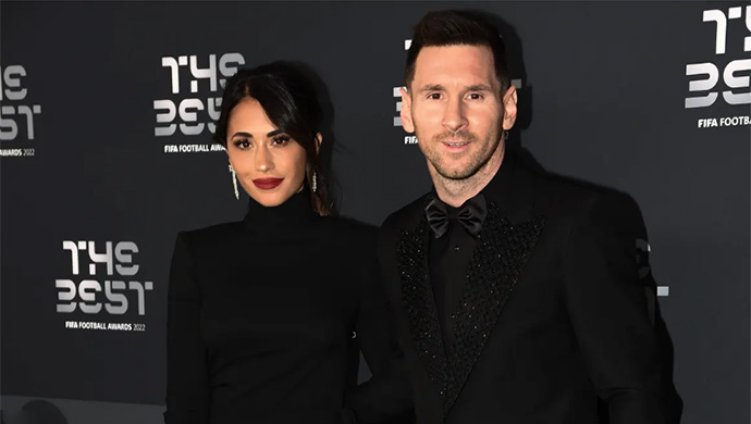 2 kẻ lạ mặt nổ súng trước siêu thị, đe dọa Messi