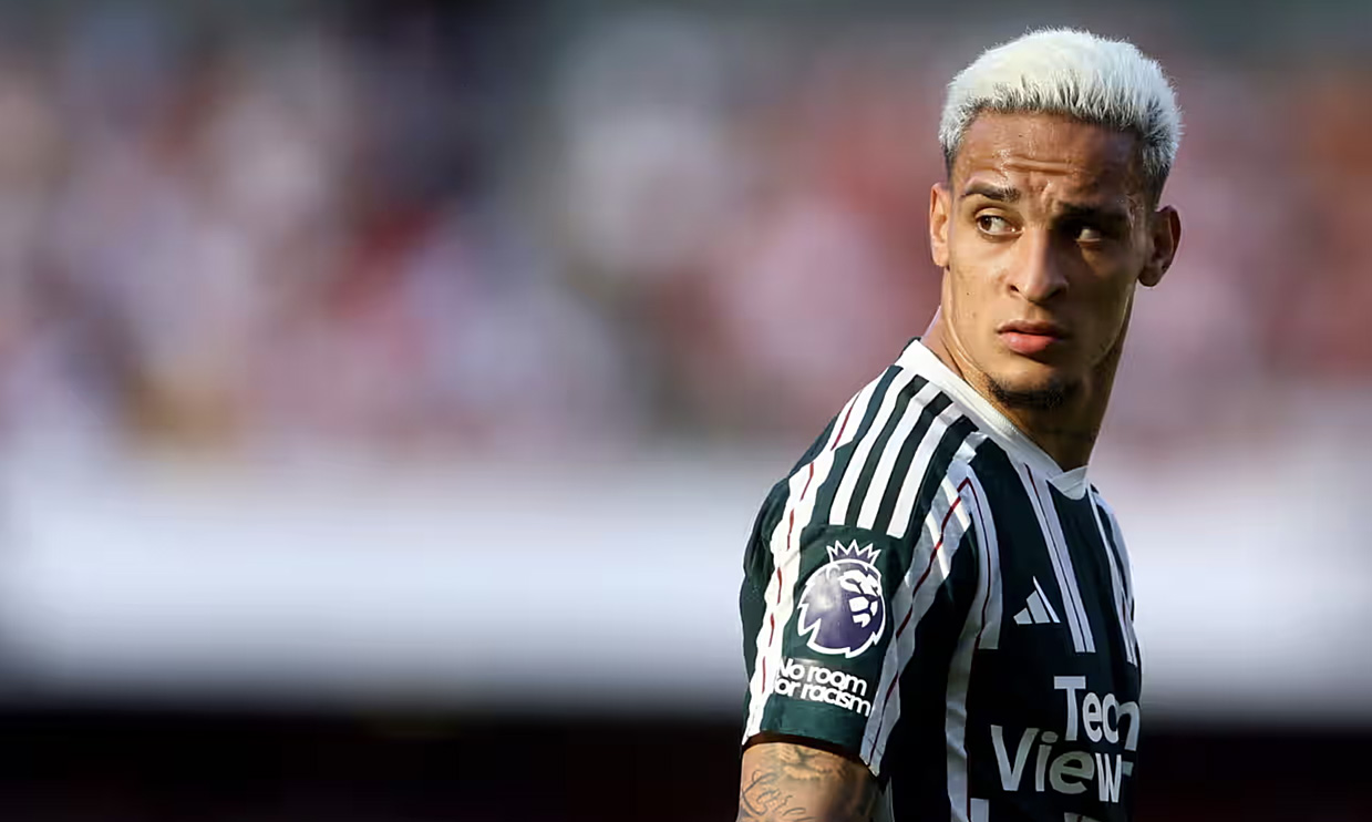 MU đã khó càng thêm khổ vì Sancho và Antony