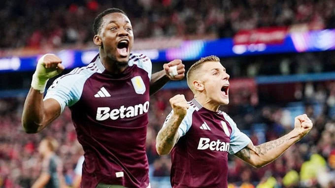 Aston Villa gây sốc khi quật ngã “Hùm xám” Bayern Munich
