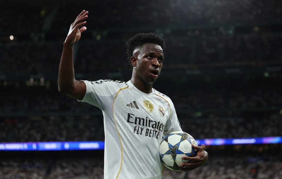 Vinicius giữa cơn sóng đổi thay ở Real Madrid