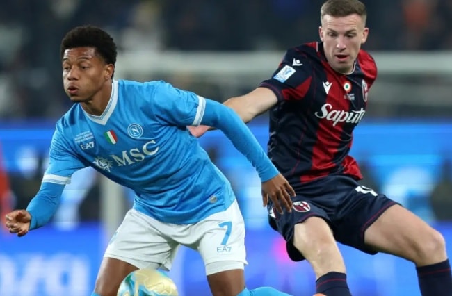 Napoli hạ Bologna 2-0, lên ngôi vô địch Siêu cúp Italia