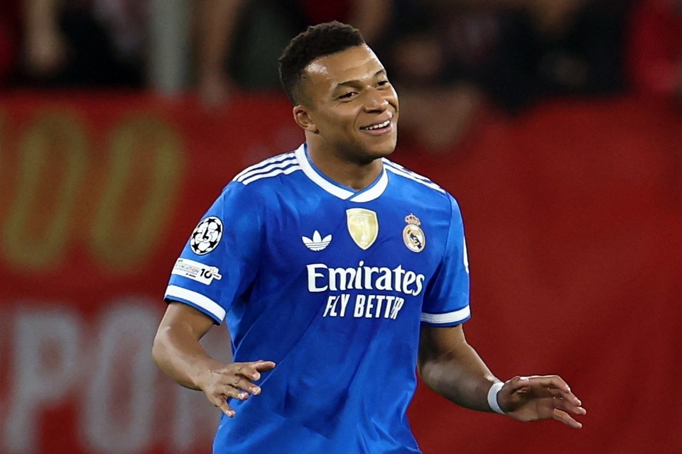 Mbappe sánh ngang Ronaldo, Messi