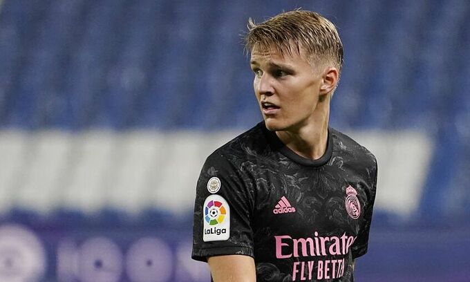 Odegaard trên đường tới Arsenal