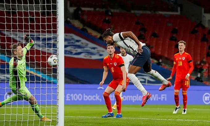 Calvert-Lewin ghi bàn ở trận ra mắt tuyển Anh